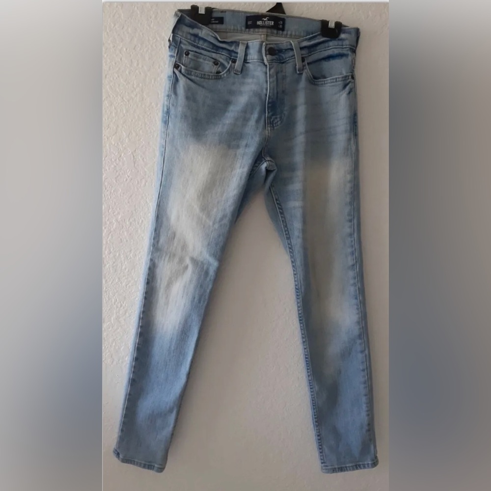 Hollister Mens Epic Flex denim skinny jeans. Size:W26/L30. Color:light blue.